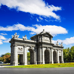 Fototapeta na wymiar The Puerta de Alcala in Madrid, Spain.