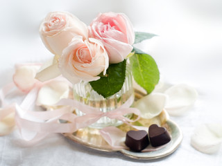 Fototapeta na wymiar Cream roses