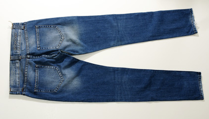 Jeans visti da dietro