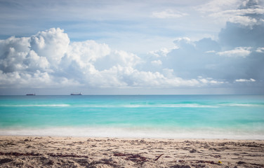 Fototapeta na wymiar surrealistyczne plaży