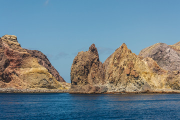 Fototapeta na wymiar żółte skały na White Island