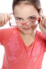 Dziewczynka w okularach - obrazy, fototapety, plakaty