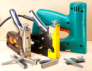staplers electrical and manual mechanical