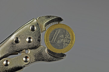 Euro in der Klemme