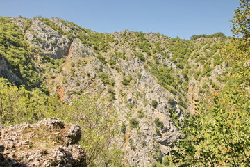 Fototapeta na wymiar Kras i Dynarydów góry w Chorwacji