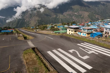 Plexiglas foto achterwand Dangerous Airport of Lukla, Himalaya, Nepal © Markus
