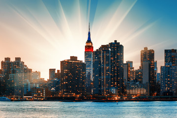 Obrazy na Szkle  Panoramę Manhattanu o zachodzie słońca