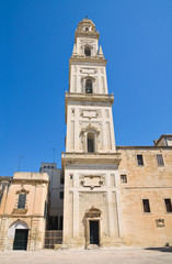Fototapeta na wymiar Belltower Duomo Kościoła. Lecce. Apulia. Włochy.