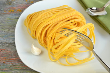 Spaghetti roh nicht gekocht