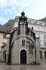 Fototapeta na wymiar Kościół św Łukasza w dzielnicy Kotor światowego dziedzictwa