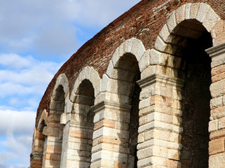 arches of the ancient Roman landmark building