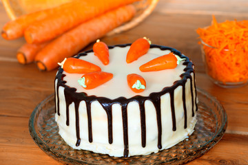 Law fat carrot cake