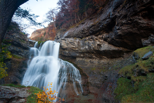 cascada de la Cueva
