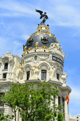 Naklejka premium Metropolis Building in downtown Madrid, Spain