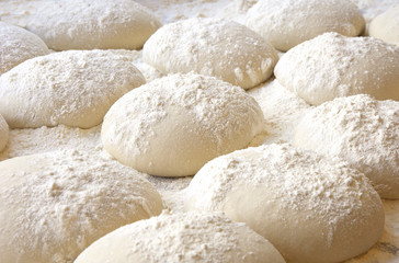 balls of dough - 60091043