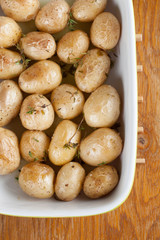 Roasted baby potatoes with thyme