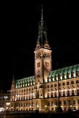 Fototapeta na wymiar Rathaus Hamburg by Night