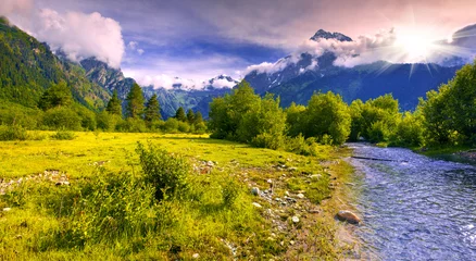 Zelfklevend Fotobehang Fantastisch landschap met een blauwe rivier in de bergen © Andrew Mayovskyy