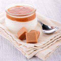 caramel dessert