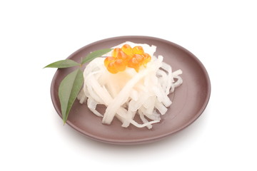 千切り大根とイクラ