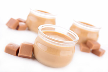 caramel cream dessert
