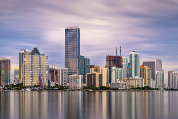 Fototapeta na wymiar Miami, Floryda Skyline
