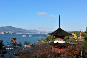 Fototapeta premium 秋の宮島