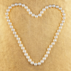 Obraz premium Symbolic heart of beads