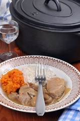 Sauté de porc aux champnigons, riz et purée de carottes