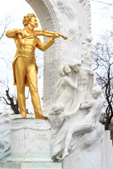 Fototapeta premium Statue of Johann Strauss, Vienna