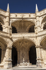 Fototapeta na wymiar Klasztor Hieronimitów (Mosteiro dos Hieronimitów), znajduje się w
