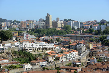 Fototapeta na wymiar Vila Nova de Gaia is on the south bank of Douro River, Porto