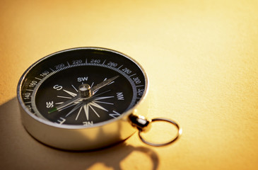 Handheld magnetic compass