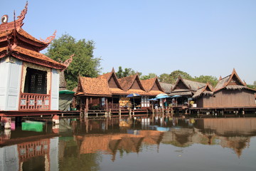 Naklejka premium 水上マーケット