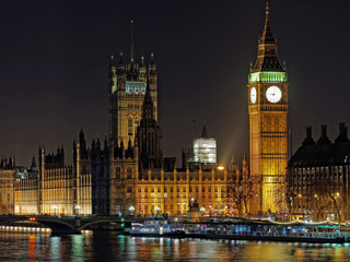 Westminster palace and Big Ben at night, London, december 2013