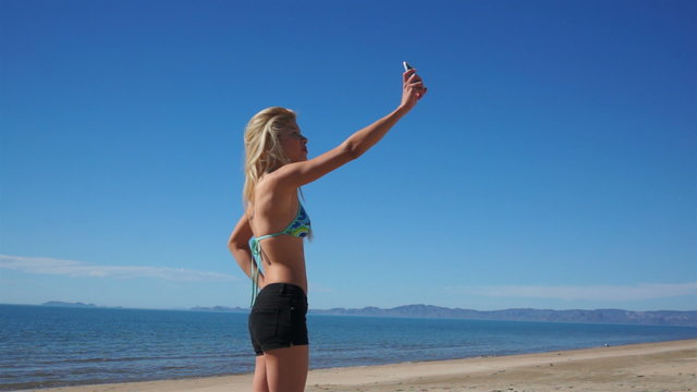 Girl Beach Shorts Selfie