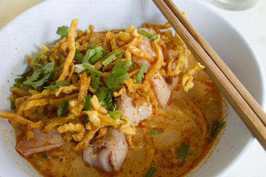 Khao Sawy - Traditional Thai Food