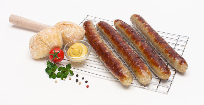 Leckere Bratw&uuml;rste frisch vom Grill