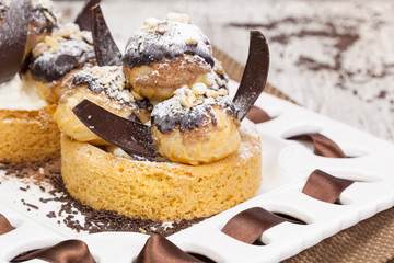 Profiteroles