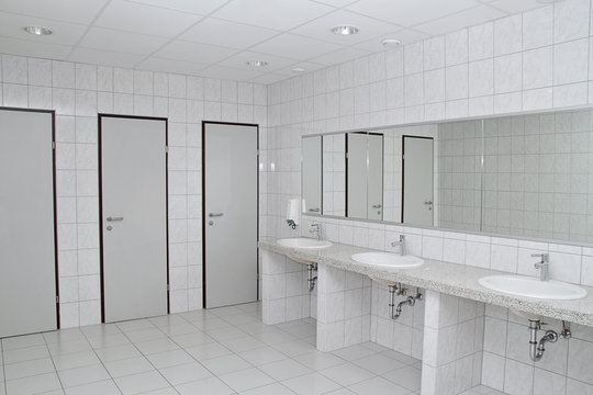 toilettes publiques