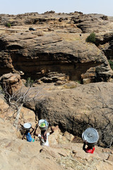 People going down the Bandiagara Escarpment in the Dogon country of Mali.	