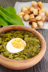 Sorrel soup with egg
