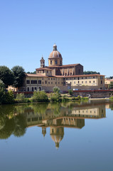 Fototapeta na wymiar Bazylika San Lorenzo we Florencji