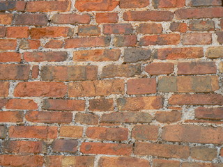 Mur en briques rouges