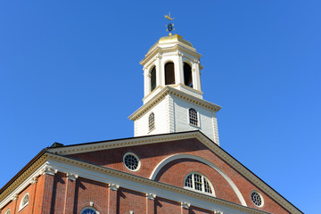 Fototapeta na wymiar Faneuil Hall is a georgian style building at downtowm Boston