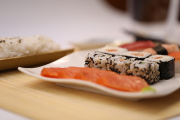 assiette de sushi