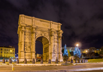 Fototapeta na wymiar Porte d'Aix, łuk triumfalny w Marsylia, Francja