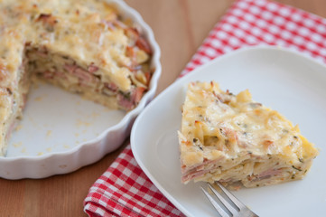 Überbackene Schinkenfleckerl