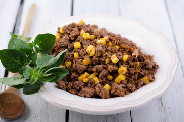 Hackfleisch, Mais, Rinderhack