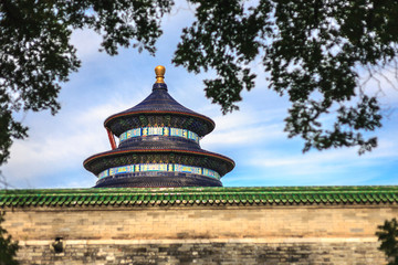 Obraz premium Temple of Heaven view from garden